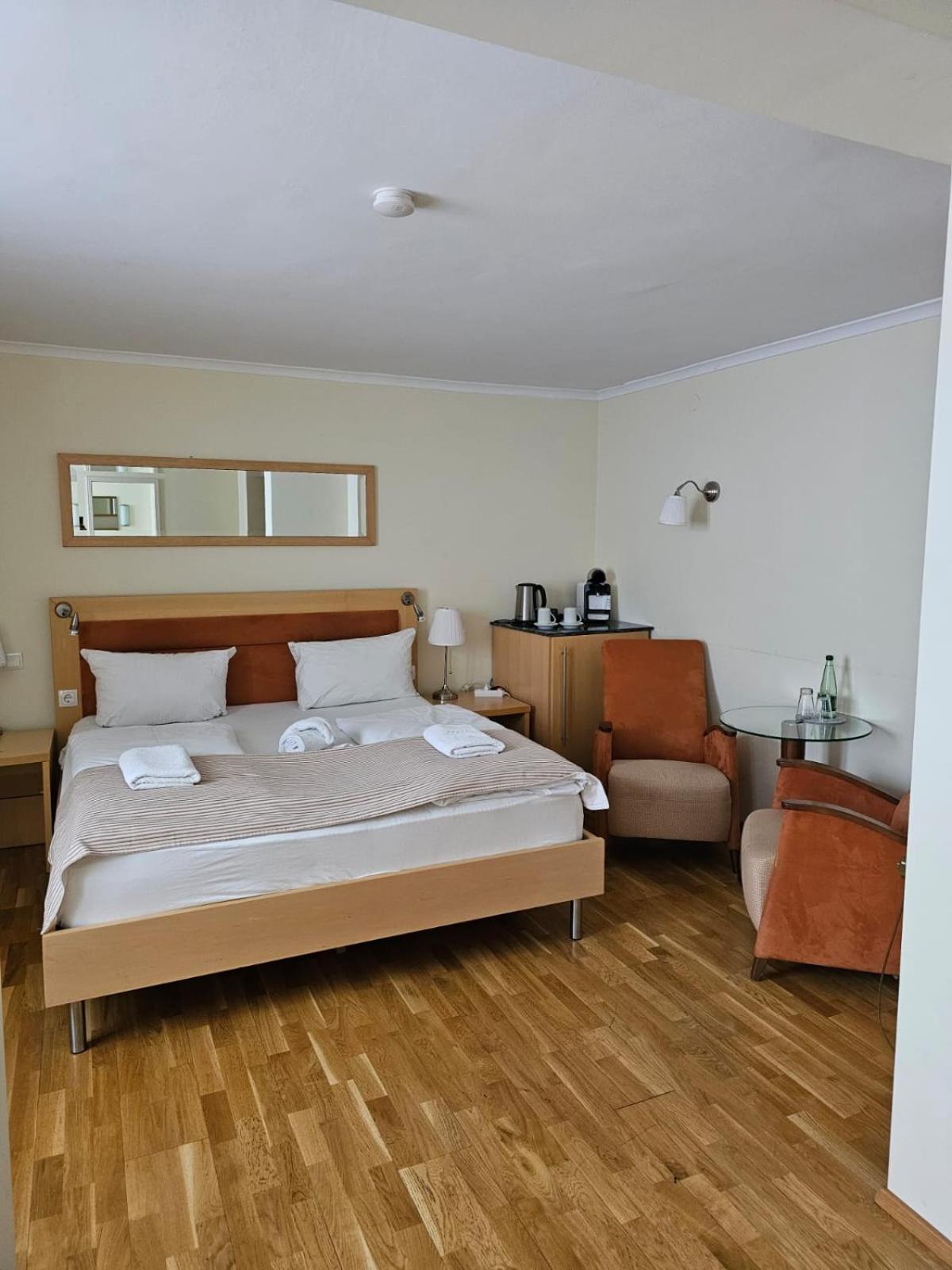 Hotel Goldene Rose Weissenburg in Bayern Exterior photo